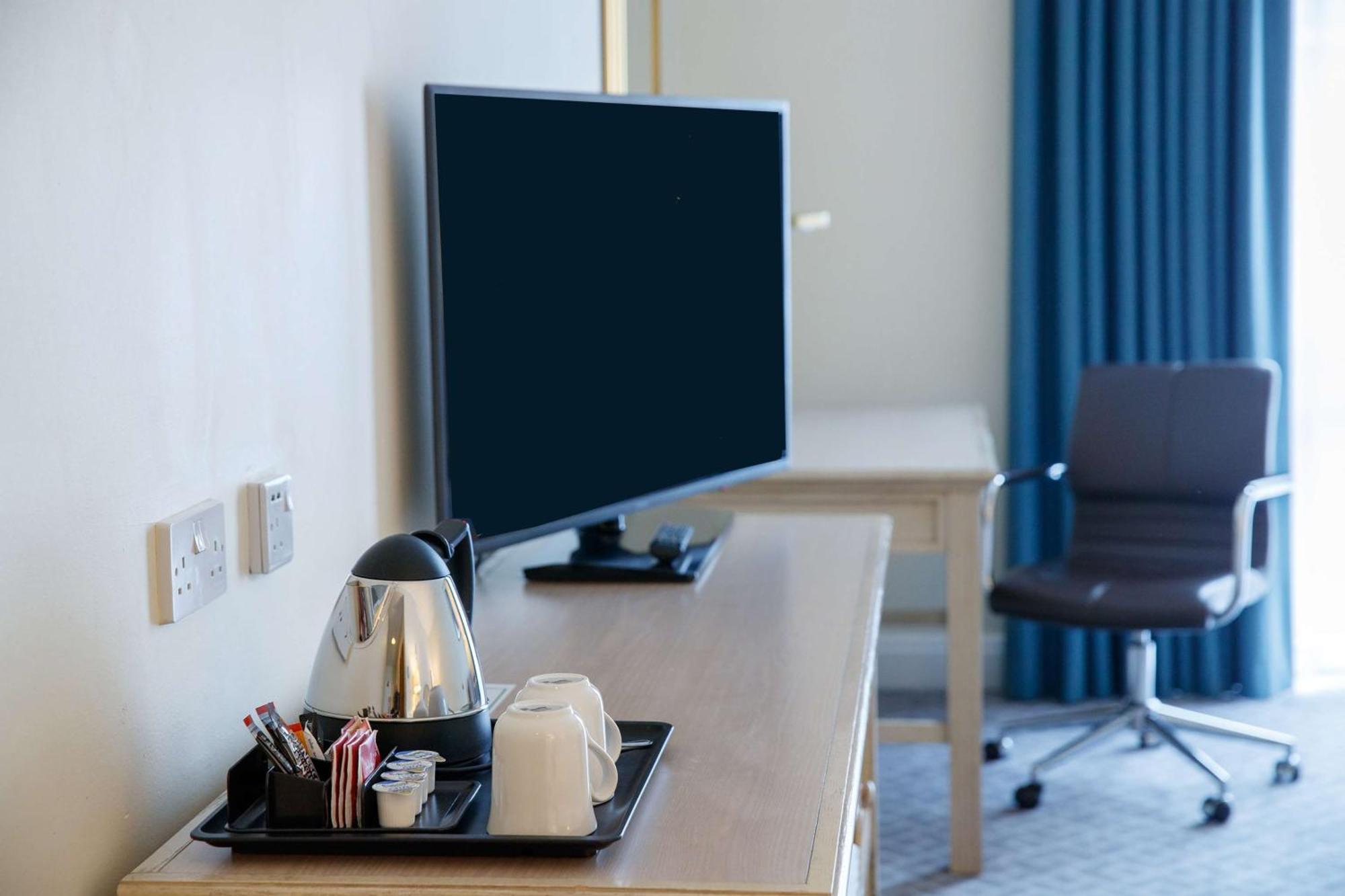 Hilton Northampton Hotel Esterno foto