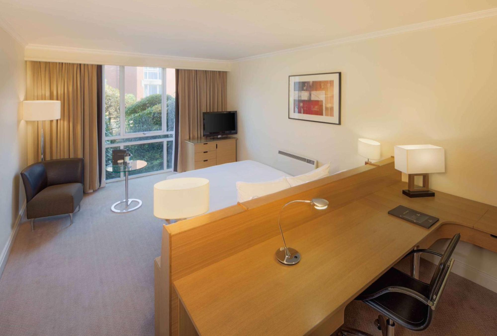 Hilton Northampton Hotel Esterno foto